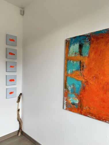 small size painting, small painting, small paintings installation, textured paintings, textured artworks, Flavia Birsan, grey paintings, orange paintings